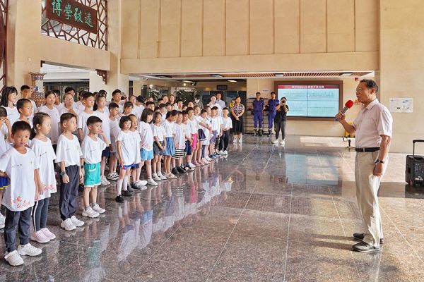 抗疫一线子女入学政策解读与流程详解，抗疫一线人员子女入学条件及申请流程