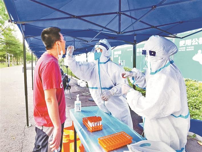 志愿服务者：无私奉献的温暖力量