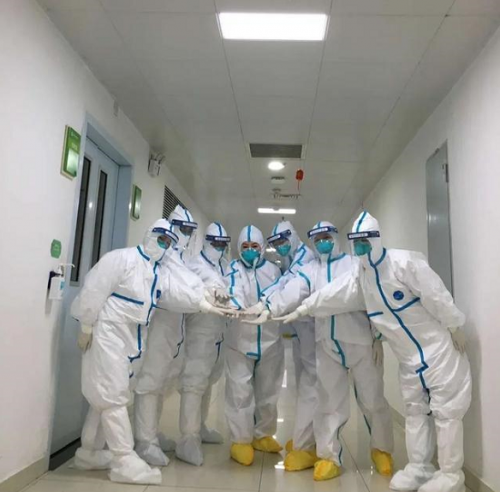 他们是平凡英雄，值得我们尊重