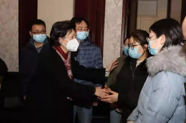 家长安心工作，孩子健康成长